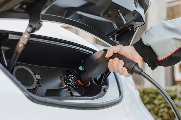 EV_van_charging_plugging_3